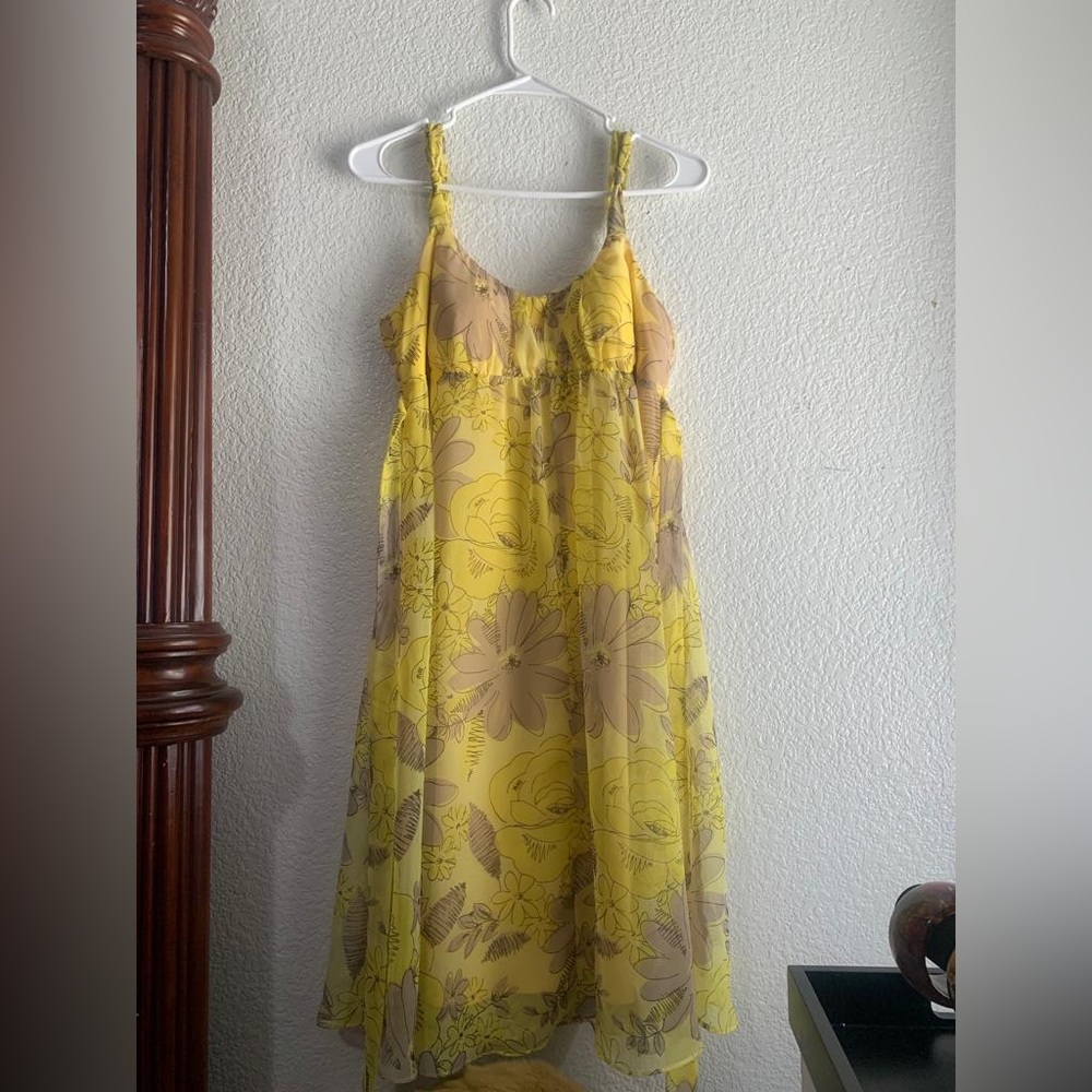 Floral mid Yellow sheer dress, Size 4, sleeveless